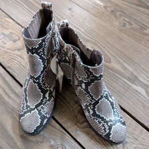 Blondo Waterproof Leather Boots 8